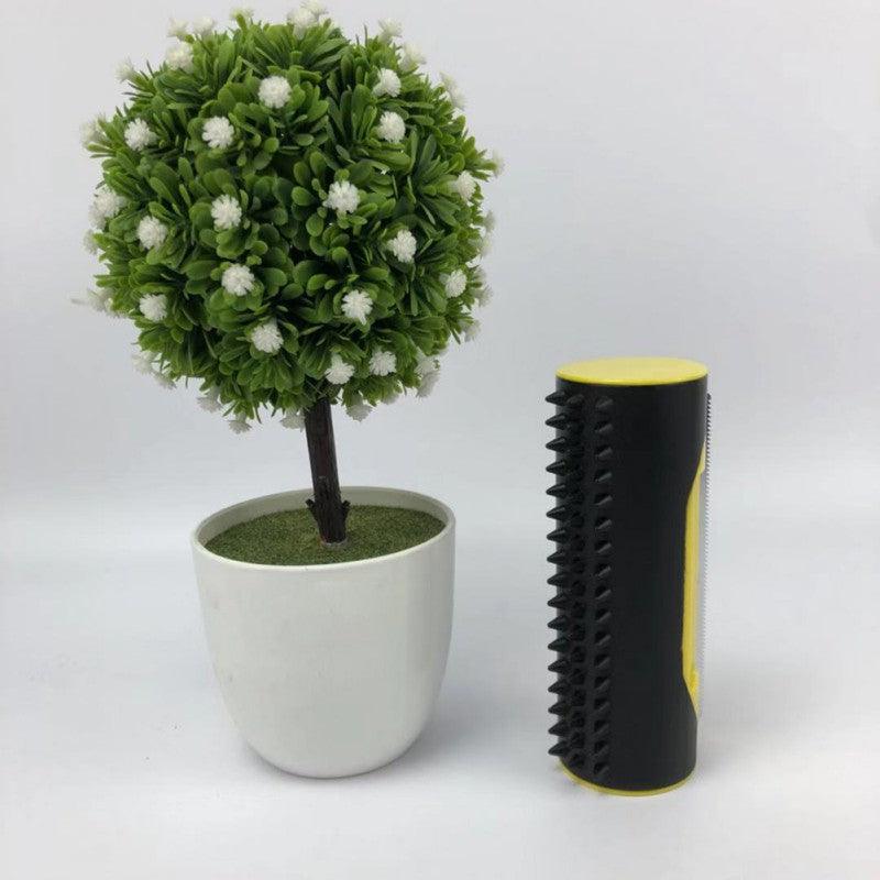 Brosse pour enlever les poils d'animaux